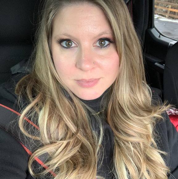 Meet your Posher, Sarah - Picture 1 of 1